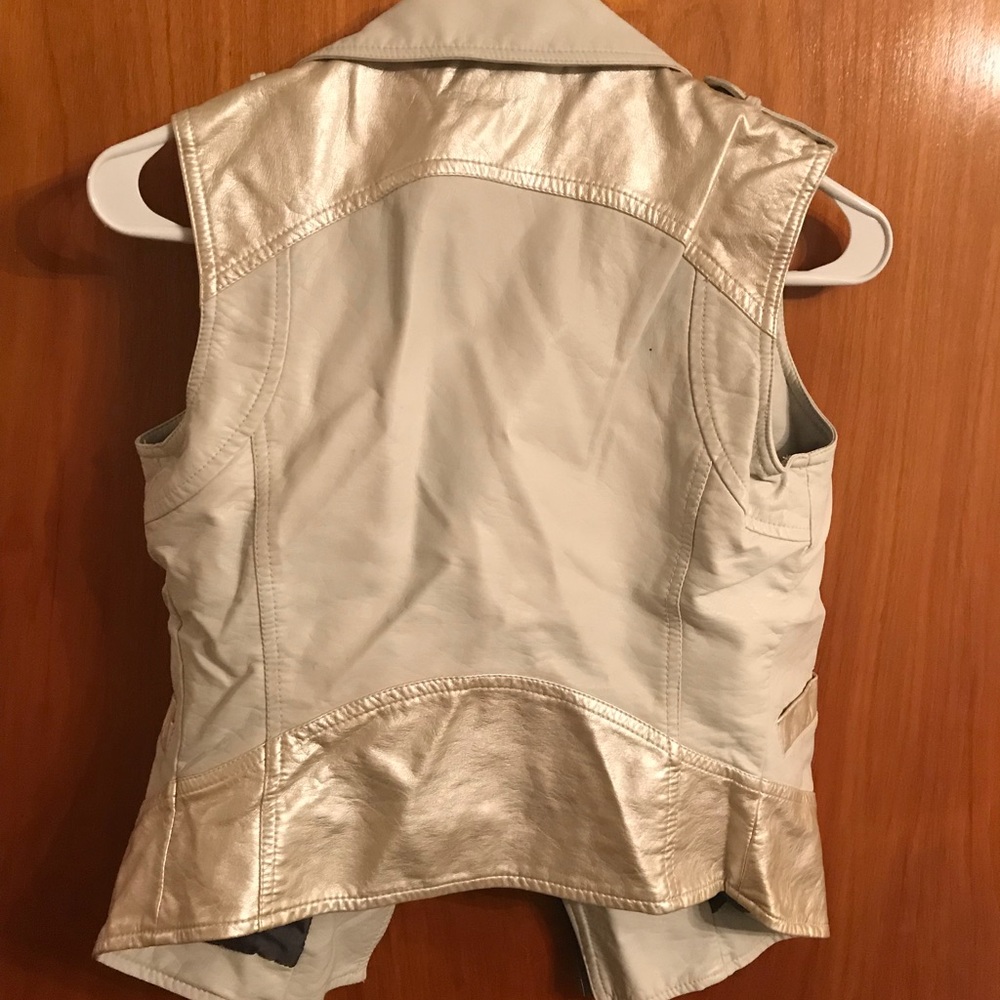 Daytrip crop vest